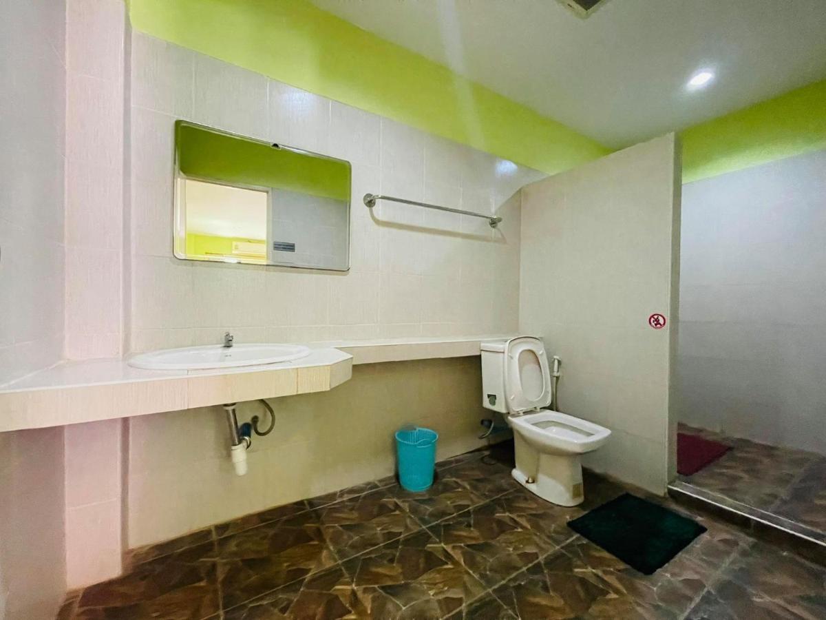 Baan Sri Family Hotel กบินทร์บุรี ภายนอก รูปภาพ