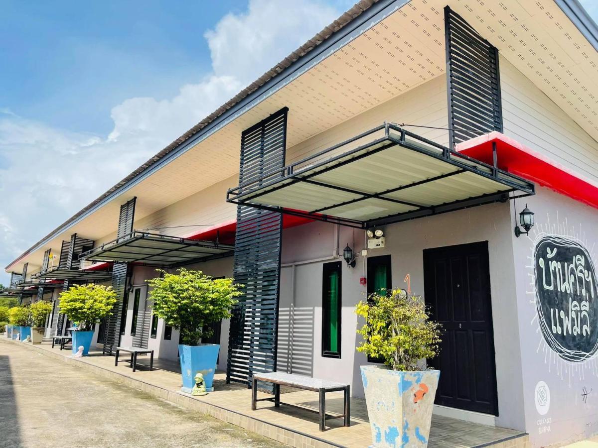 Baan Sri Family Hotel กบินทร์บุรี ภายนอก รูปภาพ