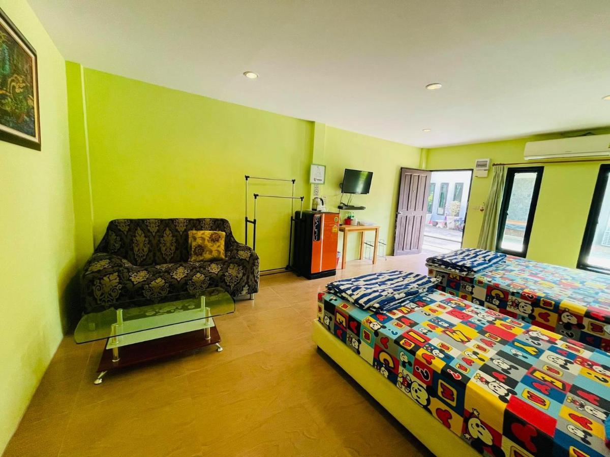 Baan Sri Family Hotel กบินทร์บุรี ภายนอก รูปภาพ