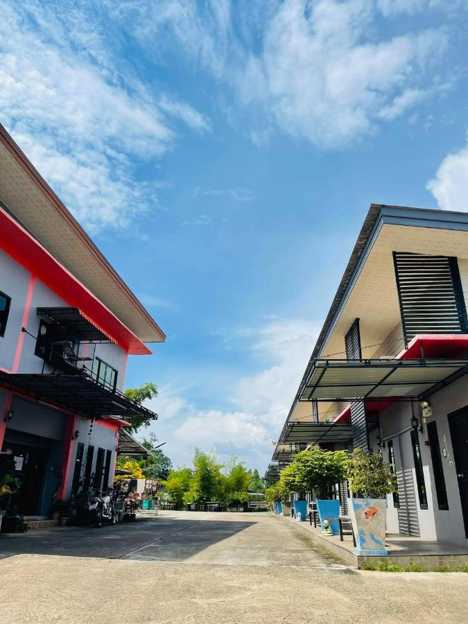 Baan Sri Family Hotel กบินทร์บุรี ภายนอก รูปภาพ